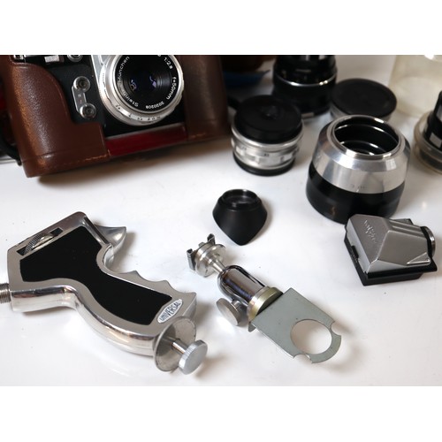 43 - Edixa Flex SLR Camera with Cassar S f2.8 50mm len + Ennalyt f2.8 95mm, Isoconar f4 135mm, Culmigon f... 