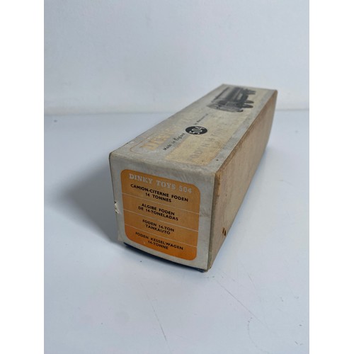 17 - Dinky Toys 504 - Foden 14-ton tanker