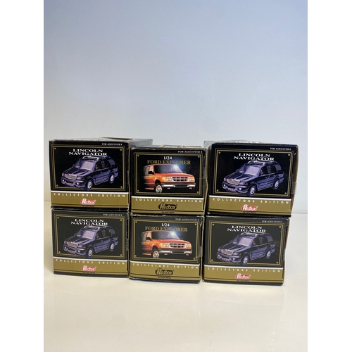 301 - Four Redbox 1998 Ford Lincoln Navigator No.68029 and Two Ford Explorer no.68008 Die-cast models In b... 