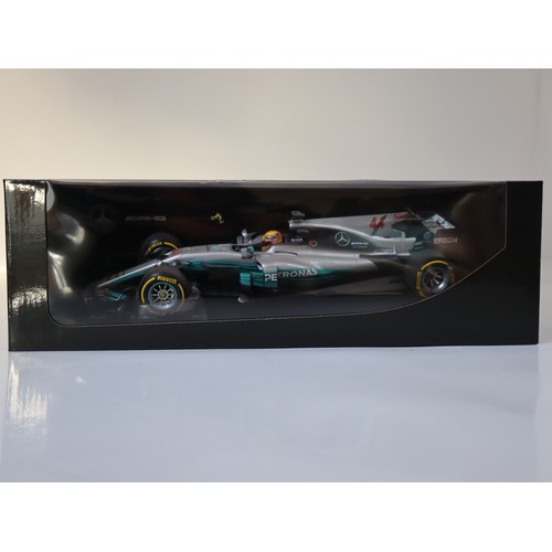 28 - Lewis Hamilton Mercedes-AMG Petronas Motorsport - F1 W08 EQ Power+ Saison 2017 1:18 Scale by Pauls M... 