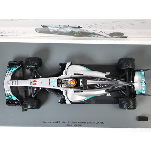 36 - Spark 1:18 Scale Mercedes-AMG F1 W08 EQ Power+ Lewis Hamilton in Box