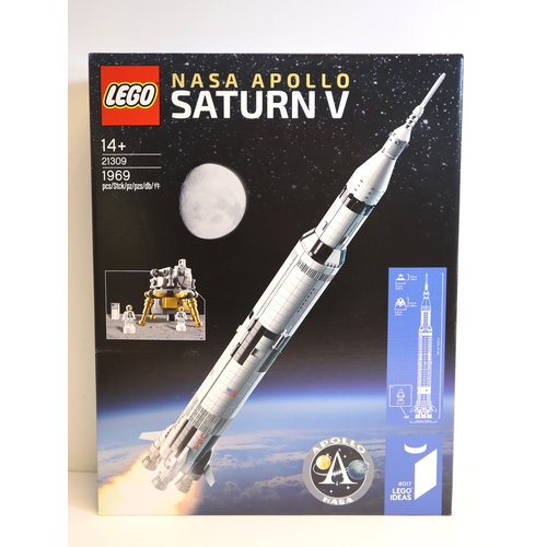 116 - LEGO - Ideas NASA Apollo Saturn V 21309