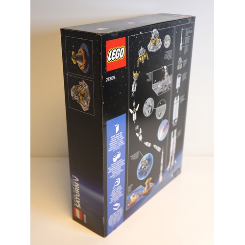 116 - LEGO - Ideas NASA Apollo Saturn V 21309