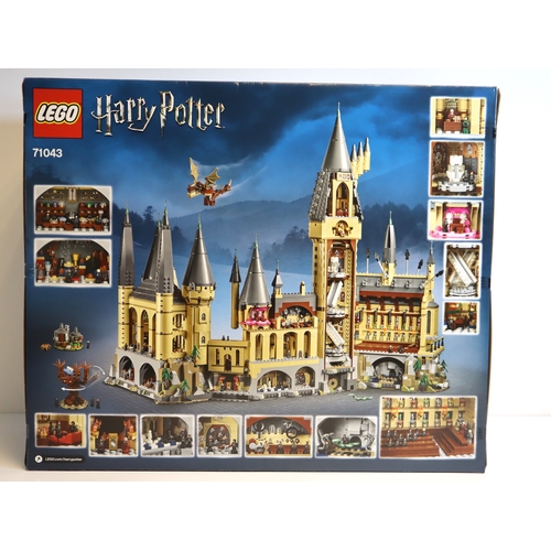 120 - LEGO - Harry Potter 71043 Hogwarts Castle