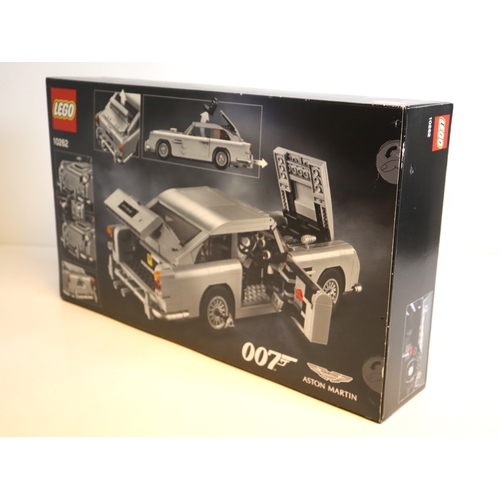 133 - LEGO - Creator 10262 James Bond Aston Martin DB5