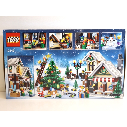 153 - LEGO - Creator 10249 Winter Toy Shop