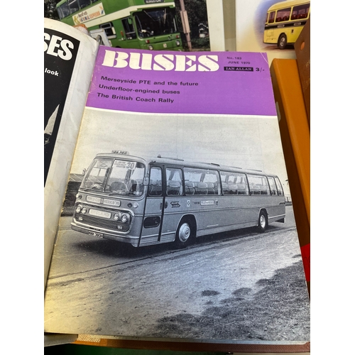 336 - Large quantity of Bus books including London 1952 Buses,Trams & Trolley Busesby Philip Wallis, Londo... 