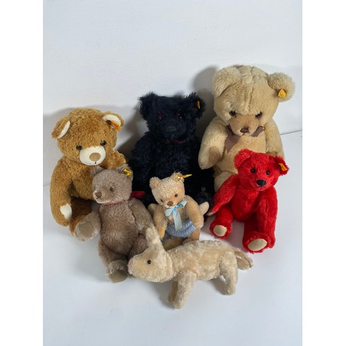 361 - A collection of Steiff teddy bears