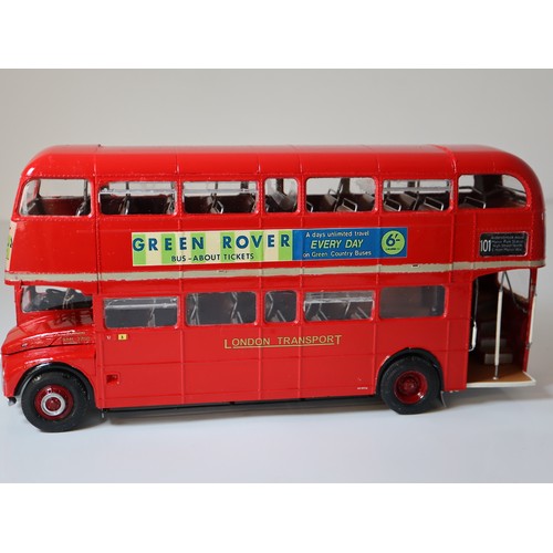 78 - 2 x Revel Kit Built Routemaster Bus 1:24 No. 101 route & No. 165 route