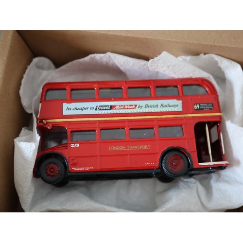 82 - A group of boxed and unboxed EFE & other 1:76 scale die-cast models including AEC 2RT2 class bus LT ... 