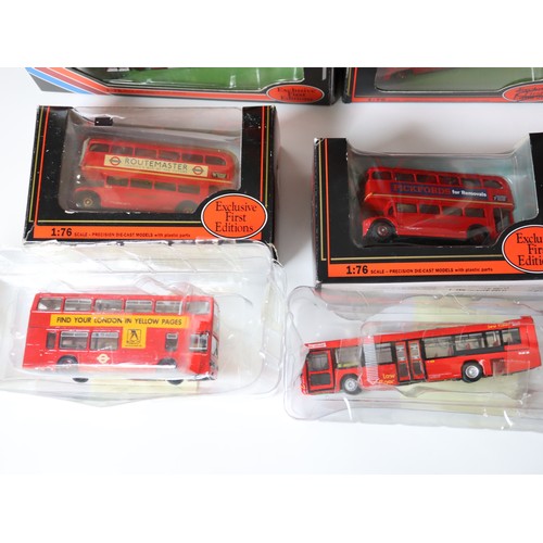 87 - A group of boxed and unboxed EFE 1:76 scale die-cast bus / coach models including London Transport
L... 