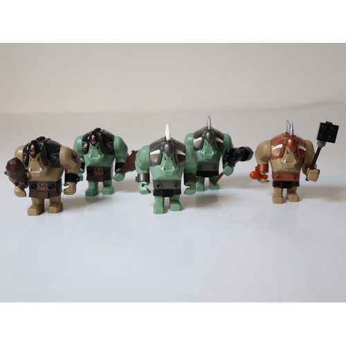 165 - LEGO Minifigures - 5 x Big Fig Trolls cas358, cas364, cas423, cas424