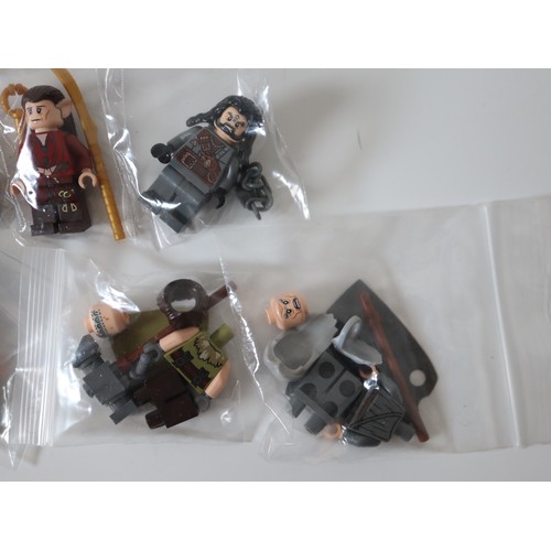 166 - LEGO Minifigures - A group of various figures from The Lord of the Rings / The Hobbit including Elve... 