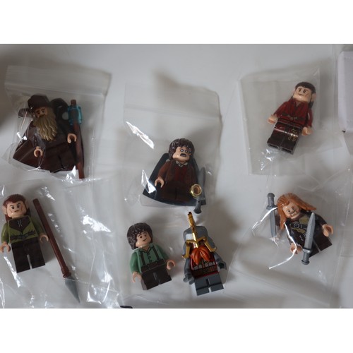 166 - LEGO Minifigures - A group of various figures from The Lord of the Rings / The Hobbit including Elve... 