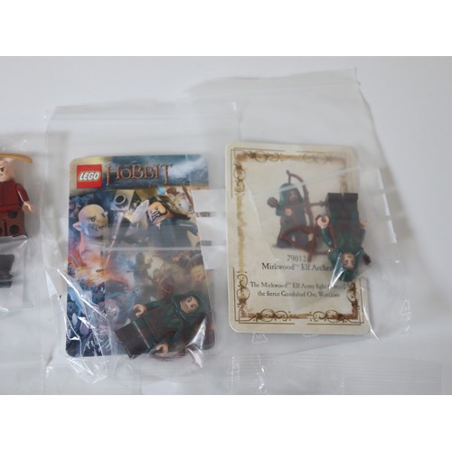 166 - LEGO Minifigures - A group of various figures from The Lord of the Rings / The Hobbit including Elve... 