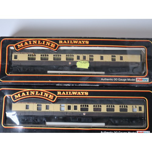 206 - Mainline Railways 00 Gauge B.R (W.R) BSKCoach Chocolate / Cream 2nd Class (2), 0-6-0 2251 Class Coll... 