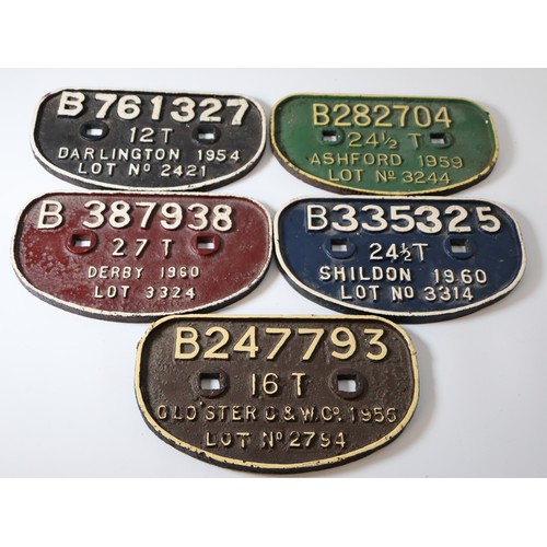 230 - Five cast iron railway wagon plaques - B282704 24 1/2T Ashford 1959, B335325 24 1/2T Shildon 1960, B... 