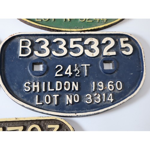 230 - Five cast iron railway wagon plaques - B282704 24 1/2T Ashford 1959, B335325 24 1/2T Shildon 1960, B... 