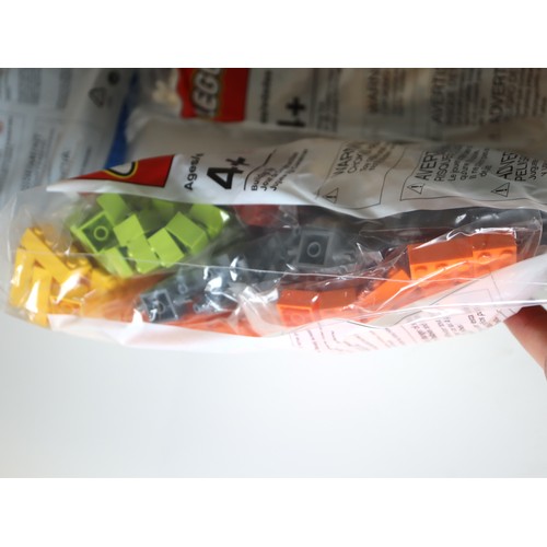 256 - LEGO - Large quantity of sealed new Poly bags with multiple bricks and connectors including a sealed... 