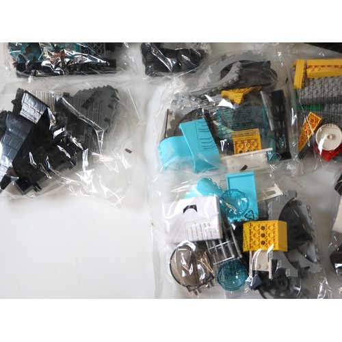 259 - LEGO - Various New Sealed Poly Bags containing various bricks, connectors, animals, sharks, base pla... 