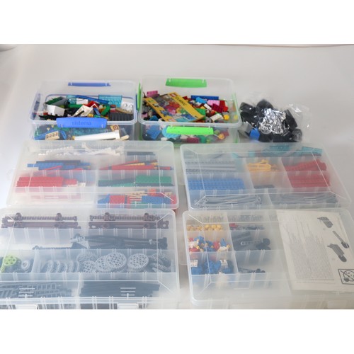 263 - LEGO - Various loose bricks , connectors, wheels and accessories + multiple base plates