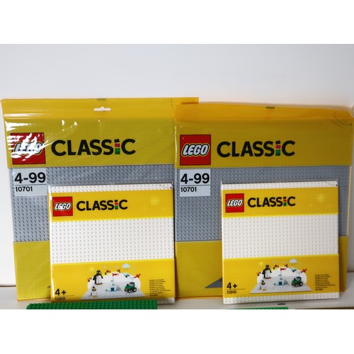 264A - LEGO - Various loose bricks , connectors, accessories + multiple base plates