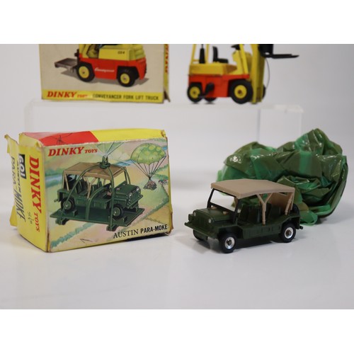 295 - Dinky Toys 601 Austin Para-MOKE with parachute + No 404 Conveyancer Fork Lift Truck