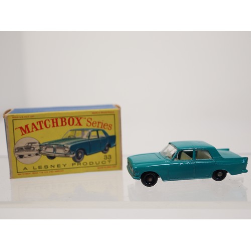 377 - Matchbox 33 Ford Zephyr Green D Series Type Box