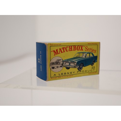 377 - Matchbox 33 Ford Zephyr Green D Series Type Box