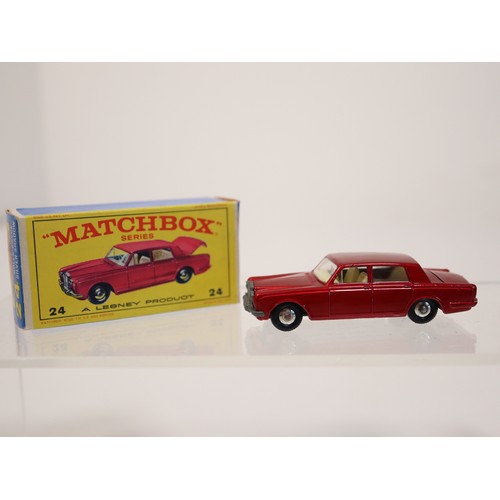 378 - Matchbox 24 Rolls Royce Silver Shadow Metallic Red  E4 Series Box