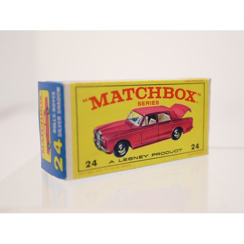 378 - Matchbox 24 Rolls Royce Silver Shadow Metallic Red  E4 Series Box