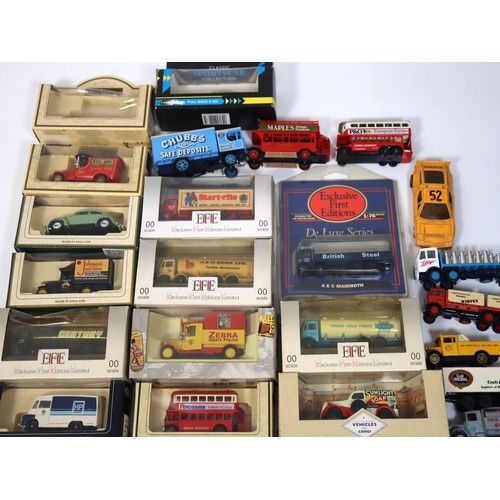 393 - A quantity of various scale die-cast boxed and loose commercial vehicle models Lledo, matchbox, Days... 