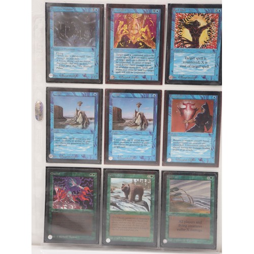 422 - Magic The Gathering TCG - A group of 40 Beta cards including Black Knight