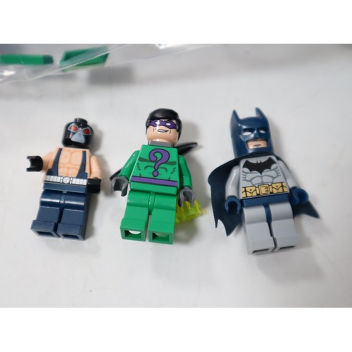 196 - Lego Batman - 7787 The Bat-Tank: Riddler & Bane’s Hideout - Boxed with minifigures & instructions