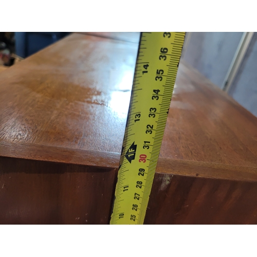 450A - Rigonda Symphony Radiogram with Turntable

Vintage Rigonda Symphony radiogram in a wooden cabinet, f... 