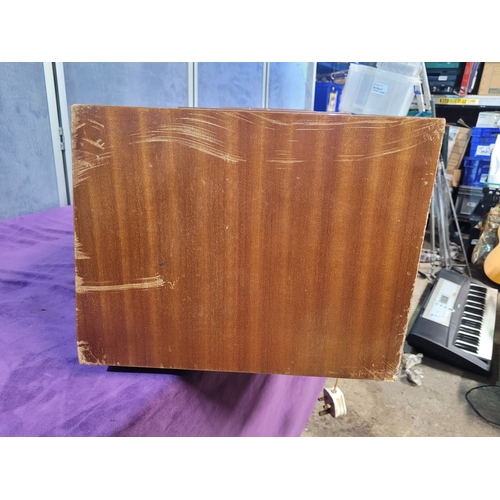 450A - Rigonda Symphony Radiogram with Turntable

Vintage Rigonda Symphony radiogram in a wooden cabinet, f... 