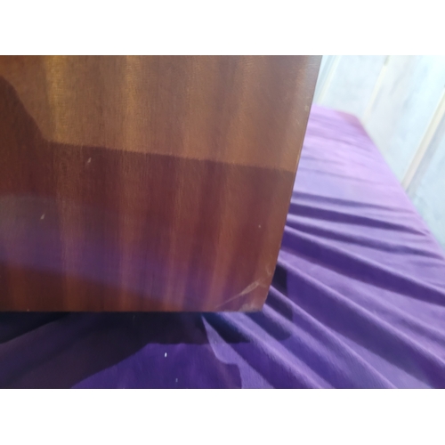 450A - Rigonda Symphony Radiogram with Turntable

Vintage Rigonda Symphony radiogram in a wooden cabinet, f... 