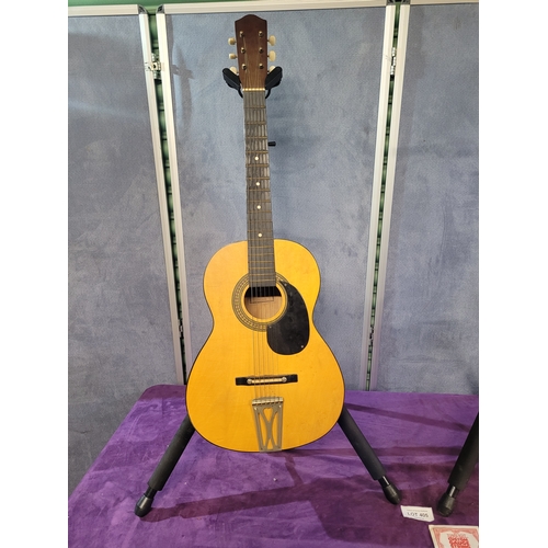 405 - 2 Guitars plus 2 Hercules stands