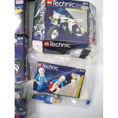 291 - Lego Technic - A collection of 1980/90's sets including 8830 Rally 6-Wheeler, 8815, 8826, 8024, , 19... 