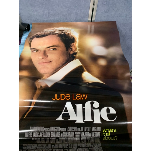 450 - A large collection of movie posters Including Sky captain and the world of tomorrow, Dawn of the Dea... 