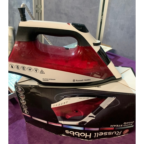 461 - A collection of electrical goods including a Russell Hobbs iron (22520), Tesco slow cooker (SCSS12),... 