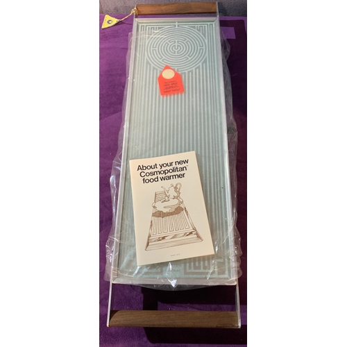 461 - A collection of electrical goods including a Russell Hobbs iron (22520), Tesco slow cooker (SCSS12),... 