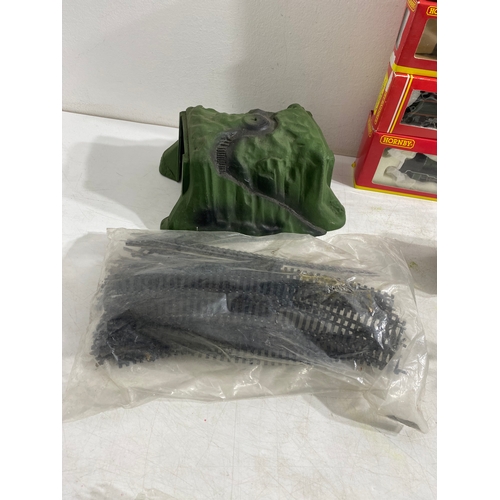 194 - Hornby R4009A SR Composite Coach (malachite) 