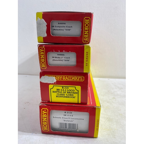 194 - Hornby R4009A SR Composite Coach (malachite) 