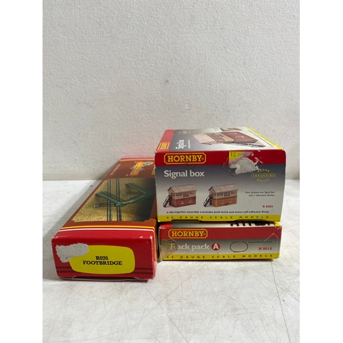 194 - Hornby R4009A SR Composite Coach (malachite) 