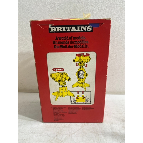 209 - Britains Stargard Flight Buggy 9114, Alien Space Cannon 9125, Stargard Space Cannon 9115 and Accesso... 