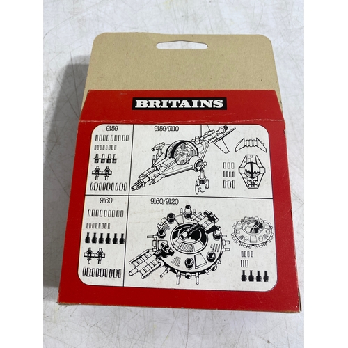 209 - Britains Stargard Flight Buggy 9114, Alien Space Cannon 9125, Stargard Space Cannon 9115 and Accesso... 