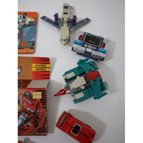 89 - 1980's Hasbro Transformers G1 Autobots & Decepticon action figures & annuals includes Ironhide, Sand... 