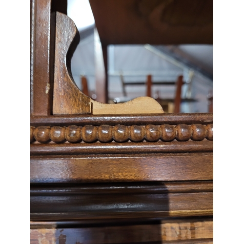 612 - Vintage pair of side tables