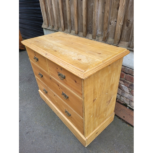 617 - Vintage pine chest of draw 2 over 2
